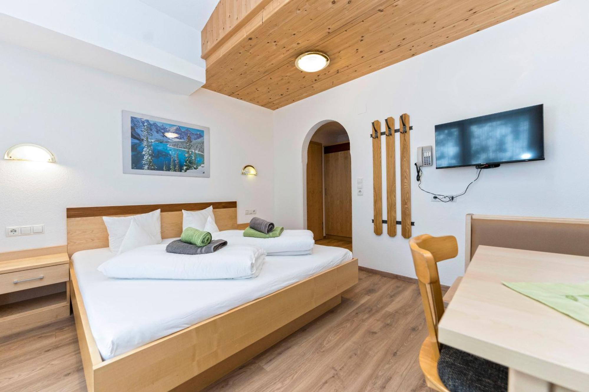 Hotel Garni Siegele - Inklusive Silvretta-Card Premium Ischgl Eksteriør bilde
