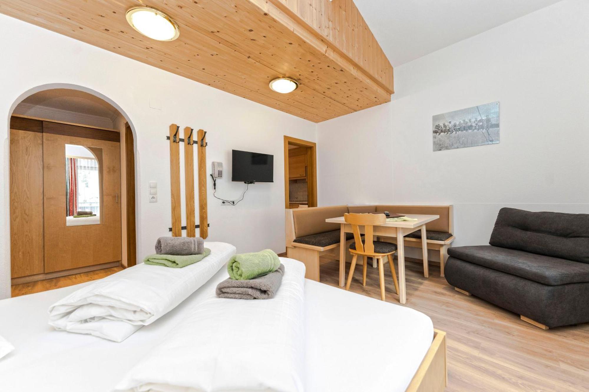 Hotel Garni Siegele - Inklusive Silvretta-Card Premium Ischgl Eksteriør bilde