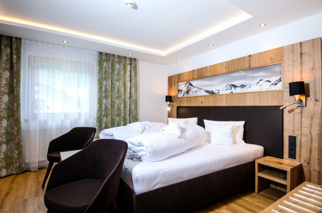 Hotel Garni Siegele - Inklusive Silvretta-Card Premium Ischgl Eksteriør bilde
