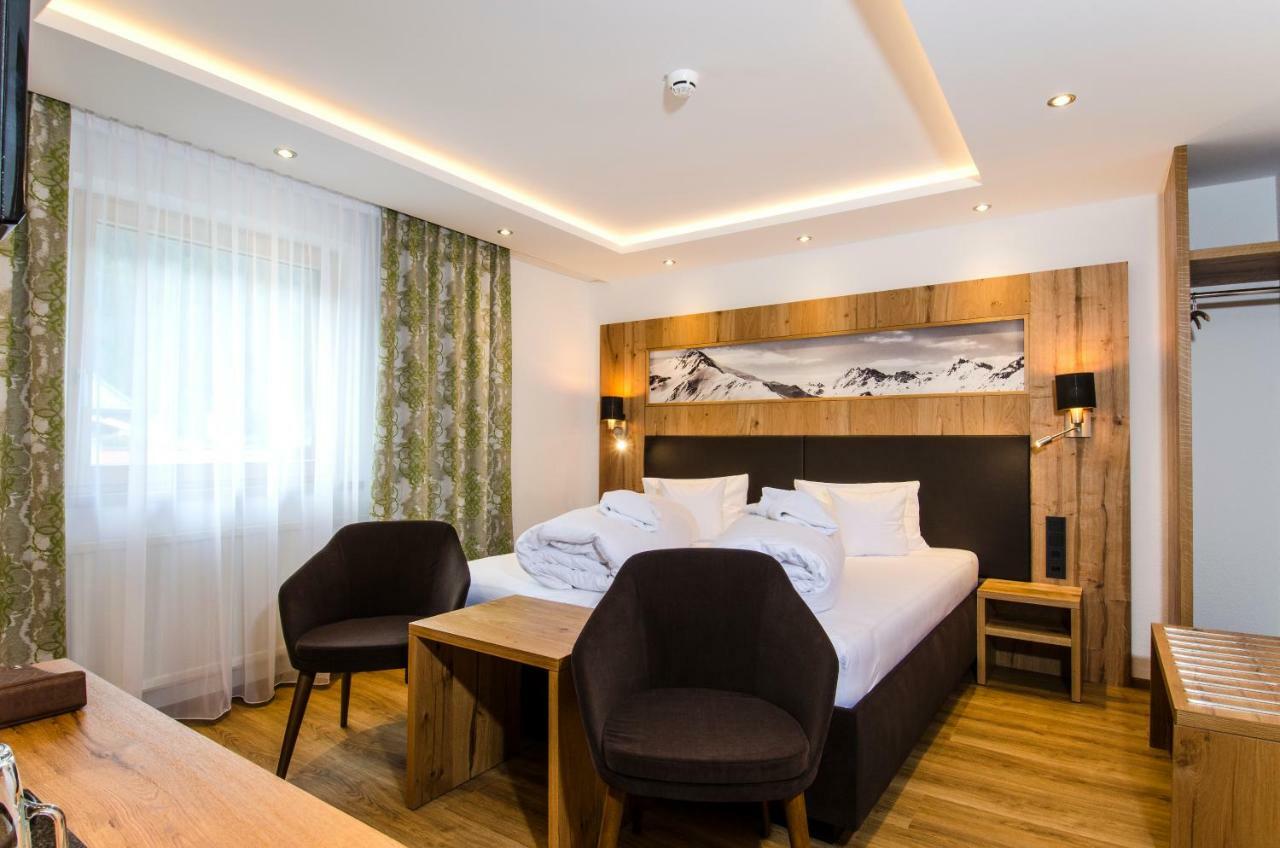 Hotel Garni Siegele - Inklusive Silvretta-Card Premium Ischgl Eksteriør bilde